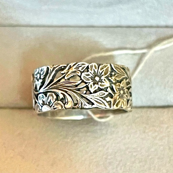 NWT VTG style 925 Sterling Silver Band Ring Carved Flowers Size 20.5-11 US 6.54g - Picture 1 of 4
